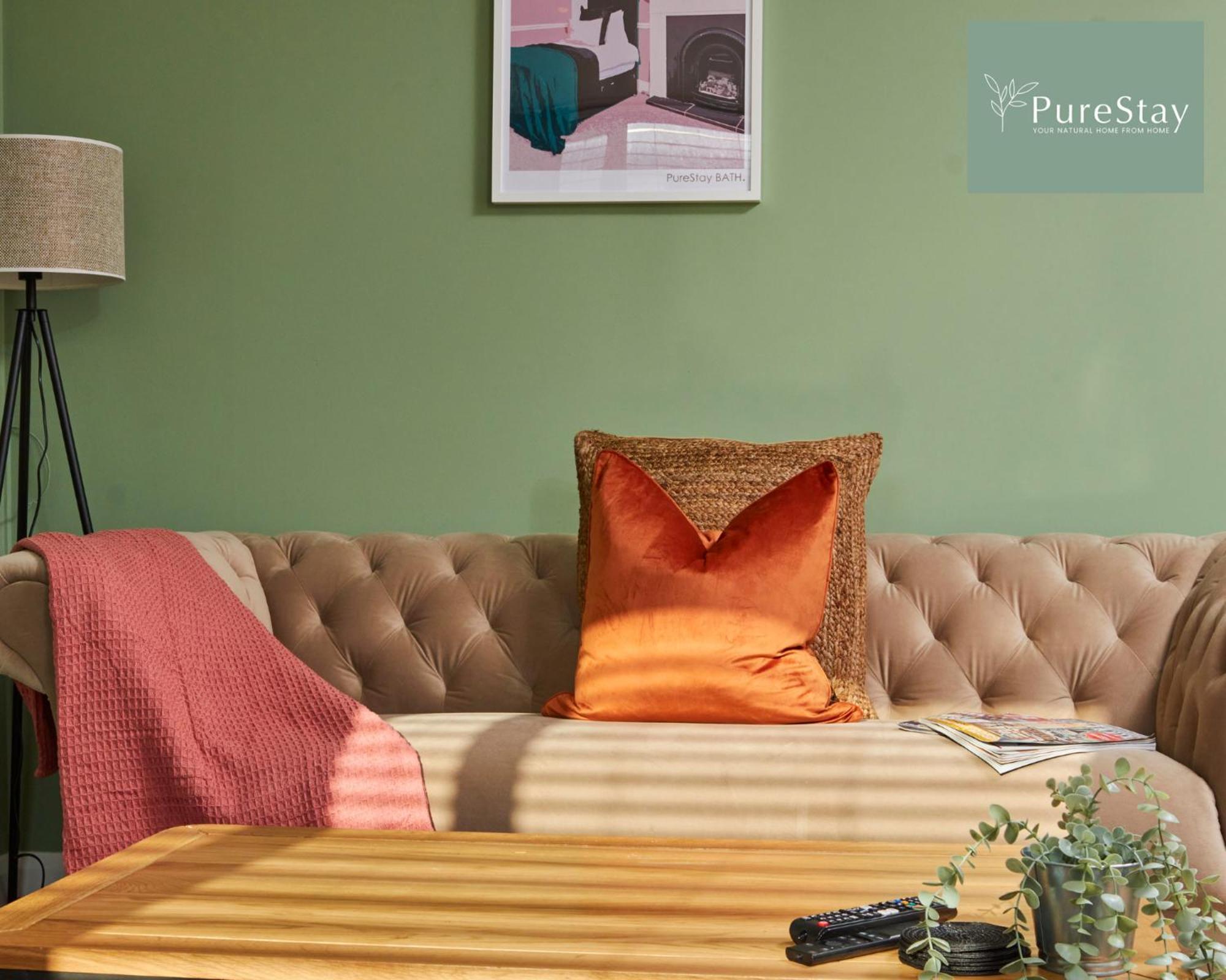 Superb House Manchester Near Etihad With Free Parking Sleeps 8 Eksteriør bilde