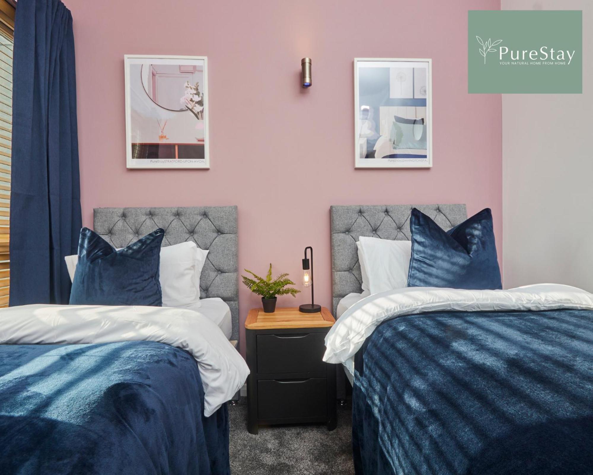 Superb House Manchester Near Etihad With Free Parking Sleeps 8 Eksteriør bilde