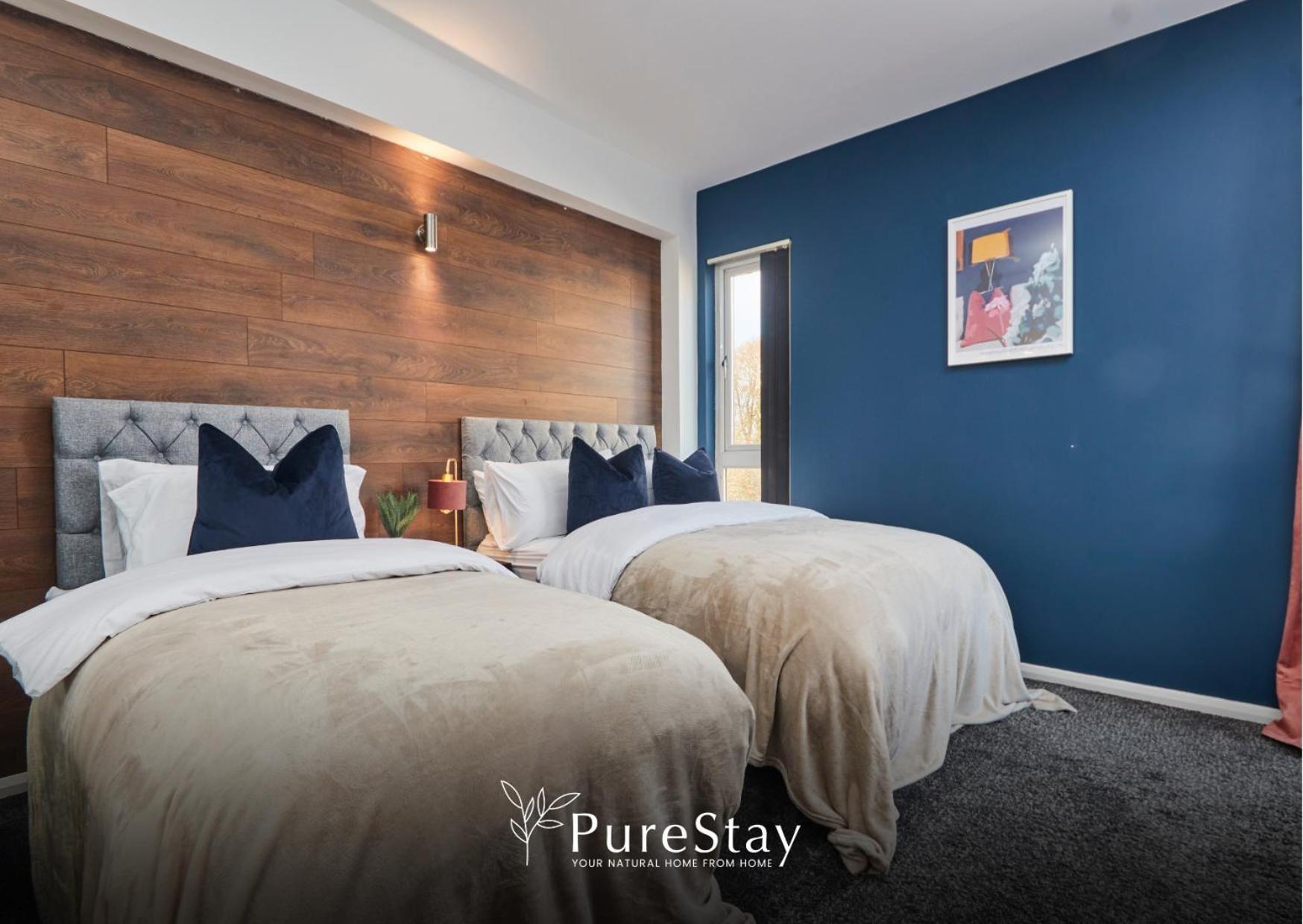 Superb House Manchester Near Etihad With Free Parking Sleeps 8 Eksteriør bilde