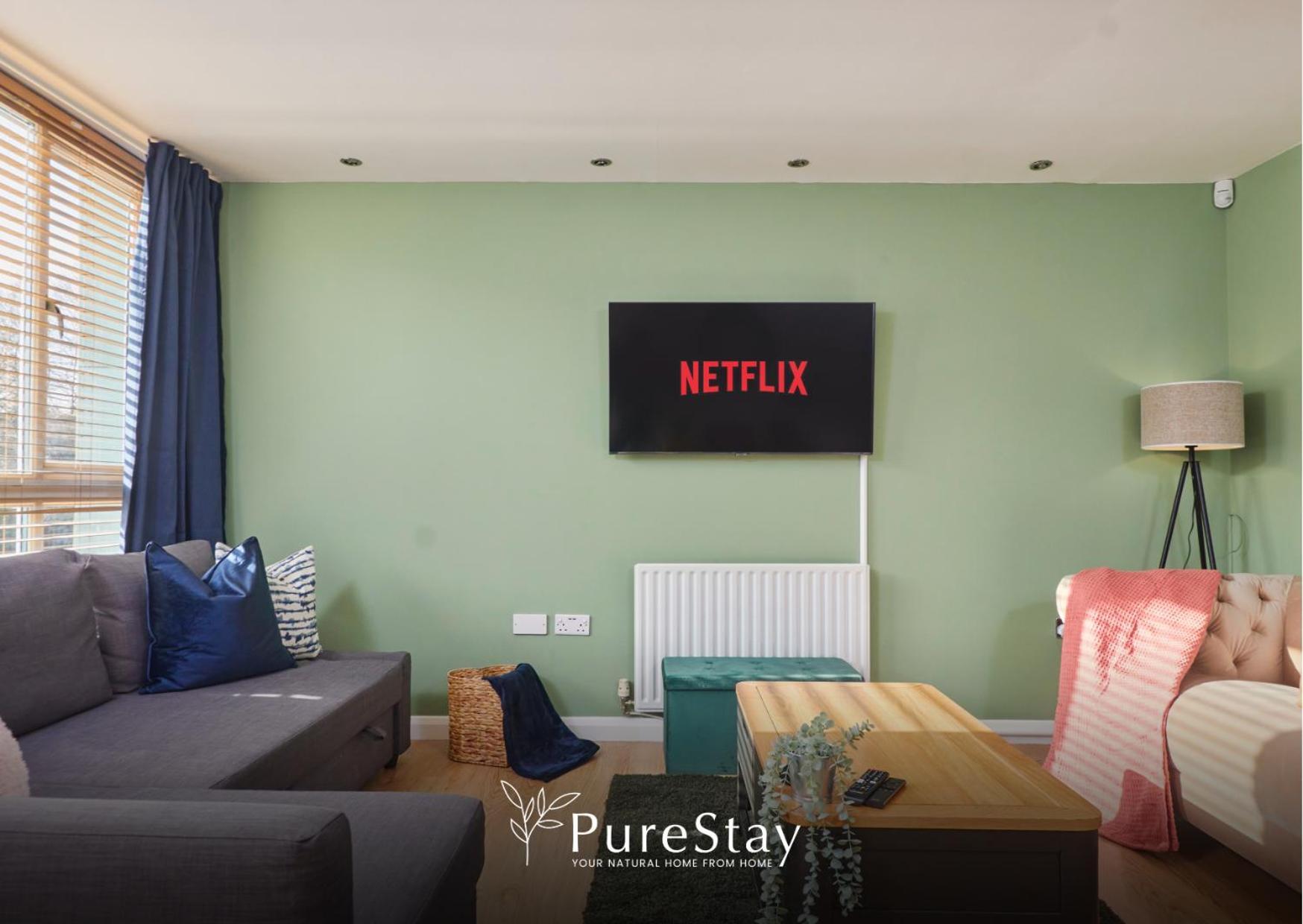 Superb House Manchester Near Etihad With Free Parking Sleeps 8 Eksteriør bilde