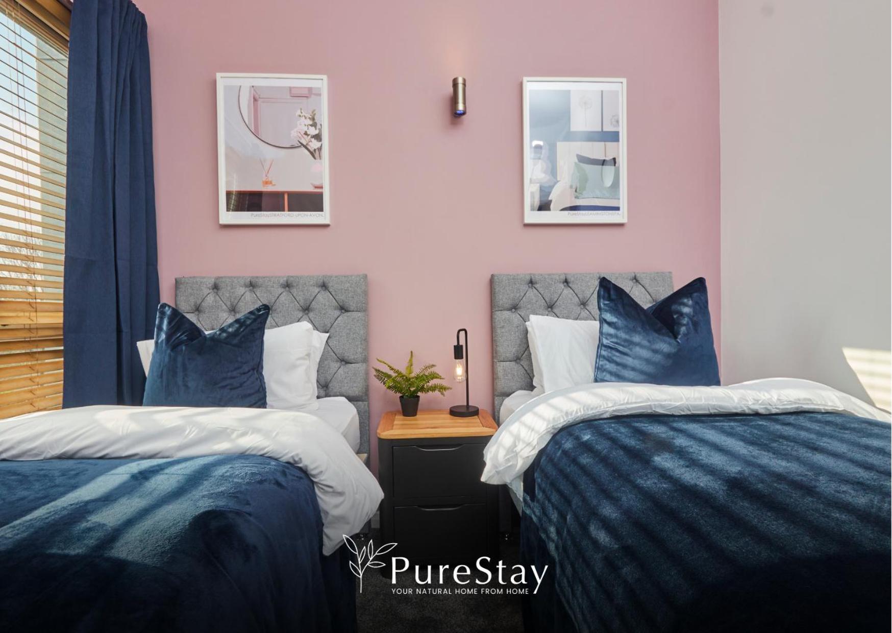 Superb House Manchester Near Etihad With Free Parking Sleeps 8 Eksteriør bilde