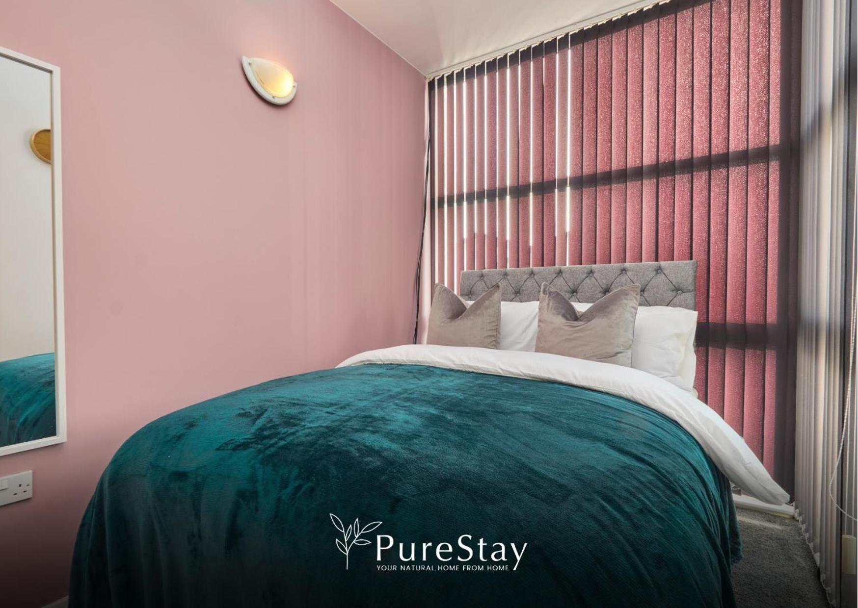 Superb House Manchester Near Etihad With Free Parking Sleeps 8 Eksteriør bilde
