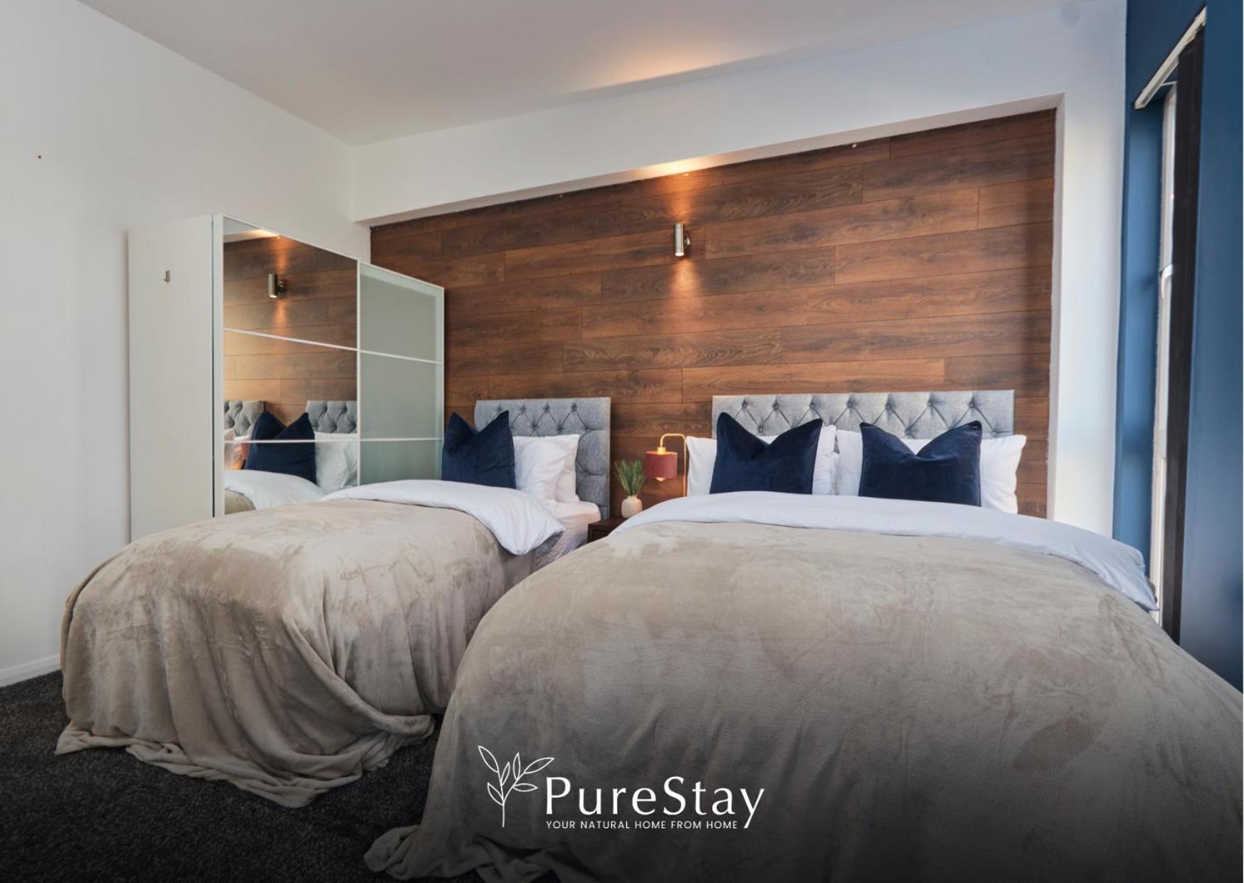 Superb House Manchester Near Etihad With Free Parking Sleeps 8 Eksteriør bilde